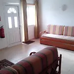 1 Bed Flat - Sleeps 2 - Parking - Wifi アパート