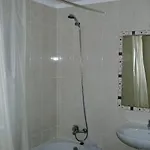 1 Bed Flat - Sleeps 2 - Parking - Wifi 公寓