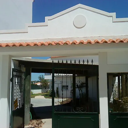 Daire 1 Bed Flat - Sleeps 2 - Parking - Wifi
