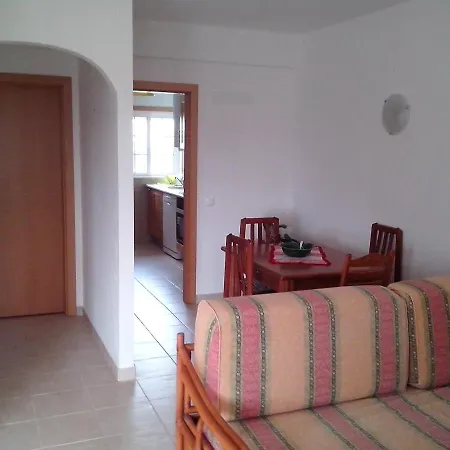 1 Bed Flat - Sleeps 2 - Parking - Wifi Apartment Albufeira