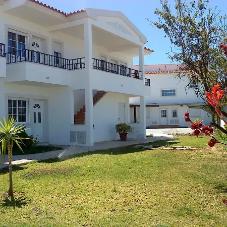 1 Bed Flat - Sleeps 2 - Parking - Wifi Apartman