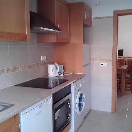 1 Bed Flat - Sleeps 2 - Parking - Wifi Appartement Albufeira