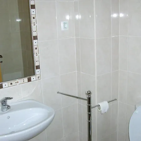 Apartamento 1 Bed Flat - Sleeps 2 - Parking - Wifi